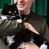 why doesn't my cat like to be picked up and held?